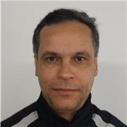 Professor de matemática, física e química para alunos do ensino médio